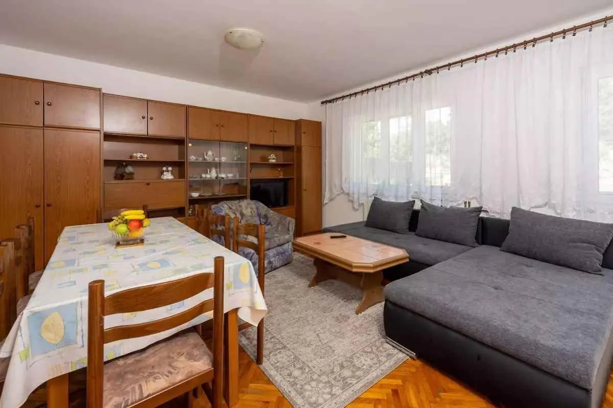 Four-Bedroom Apartment In Crikvenica II
