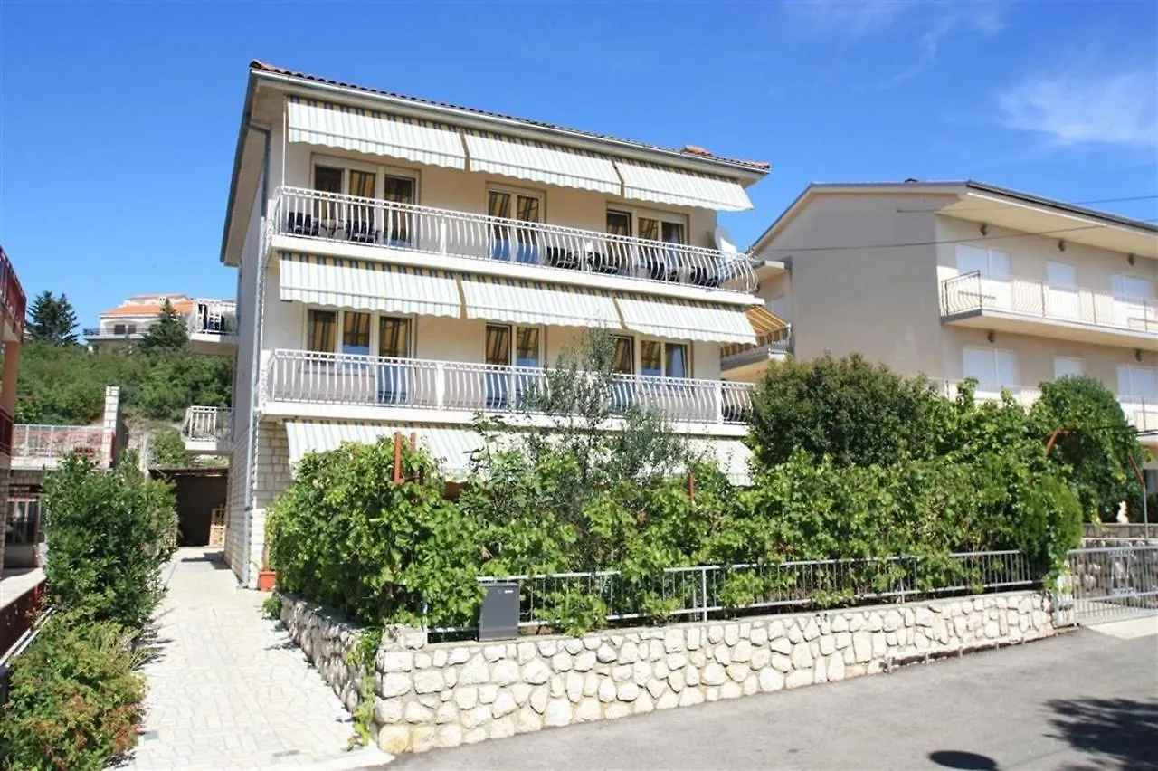 Four-Bedroom Apartment In Crikvenica II