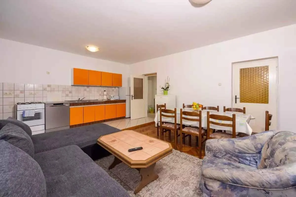 Four-Bedroom Apartment In Crikvenica II
