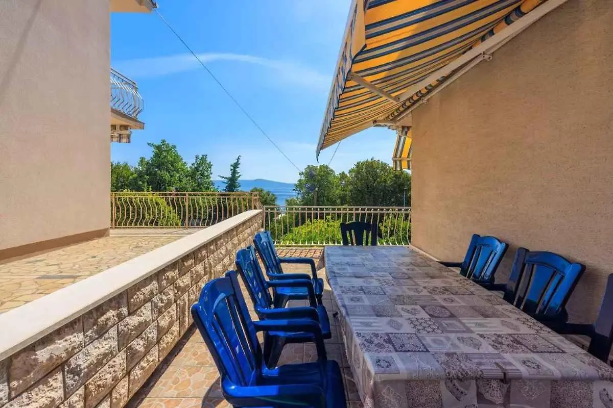 Four-Bedroom Apartment In Crikvenica II 0*,