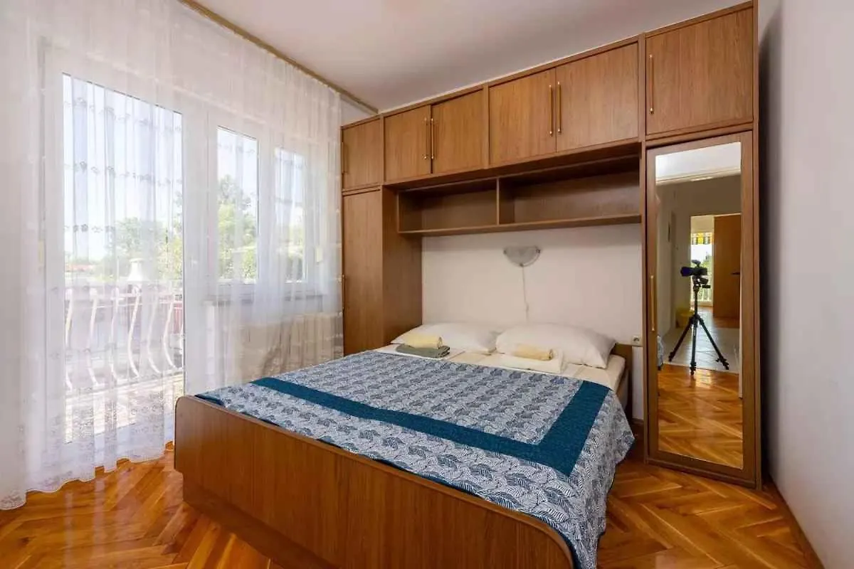 Four-Bedroom Apartment In Crikvenica II